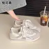 Zapatillas de entrenamiento alemanas ligeras de cuero genuino con suela gruesa para mujer, nuevas zapatillas casuales de otoño 2026, cómodos zapatos deportivos casuales