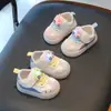 Zapatos deportivos para niños, zapatos de primavera para niños, zapatos para caminar para bebés, zapatillas de dibujos animados para niñas, zapatos clave de suela blanda para caminar estable