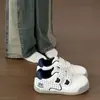 Tênis de Treino Bailande Feminino 2026 Outono Novo Bico Redondo Fofo Bolinhas Velcro Leve Versátil