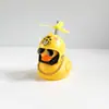 Sacude el sonido del cochecito de pato amarillo pequeño pato de viento roto pato carga pato social pato de moda coche creativo coche decoración de coche eléctrico