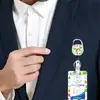 Lanyard de poliéster con transferencia térmica de pluma, hebilla de aleación de zinc redonda con epoxi arcoíris de fácil extracción, tarjetero de PVC floral