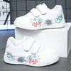 Zapatos Blancos para Niños, Versátiles Tenis de Velcro con Estampado de Dibujos Animados 2026 Nuevos, Zapatos Casuales Transpirables de Suela Suave para Niños y Niñas