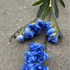 Viento de océano azul flores de simulación para boda al por mayor azul oscuro azul zafiro azul bruma blanco boda camino guía techo flores falsas