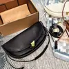 Bolsa de media luna al por mayor transfronteriza modelo nuevo 2026 bolsa tipo dumpling de piel de vaca suave bolsa de axila de cuero genuino a la moda bolso de hombro cruzado
