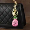 Nuevo Llavero de Metal Joyería Linda de Fresa Anillo de Llave de Diamante Colgante Llavero de Bolsa Accesorios al por Mayor