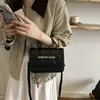 Bolso pequeño cuadrado simple y elegante para mujer, bolso de hombro minimalista, bolso cruzado, nueva colección otoño 2026, bolso pequeño moderno y único