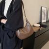 Bolso simple de nicho para mujer invierno 2023 Nuevo Bolso bandolera de hombro de moda de alta calidad estilo occidental para mujer bolso dumpling