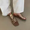 Primeiro Encontro com as Sandálias Femininas Francesas Retro de Salto Anabela Quadrado 2026, de Uma Tira, Slip-On, para Uso Externo no Verão, Sandálias Preguiçosas de Salto Médio e Dedo Aberto