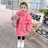 Casaco de Inverno de Algodão com Penugem para Meninas 2025 Novo Casaco de Inverno de Fleece de Algodão para Bebês Meninas Espesso Estiloso