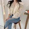 Camisa de Encaje Hueca con Cuello en V para Mujer, Nueva Primavera y Otoño 2026, Top de Manga Larga de Perlas Multicapa Suave tipo Burbuja