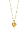 Versión coreana de collar colgante simple con forma de corazón de acero inoxidable bañado en oro de 18k para mujer, colgante compacto de amor, fabricantes, venta al por mayor