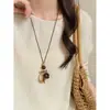 Novo Colar Pingente com Franjas Florais Estilo Chinês para Mulheres, Design de Nicho Estilo Étnico, Corrente Longa para Suéter, Acessório Versátil da Moda