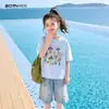 Camiseta Manga Curta Infantil para Meninas 2026 Verão Novo Estilo Kids Estilosa Versátil Top Crianças Maiores Roupas de Verão Casual Manga Meia
