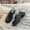 Zapatos Pequeños de Cuero Retro Negros Franceses de Tacón Bajo con Suela Gruesa para Mujer 2026 Nuevos de Verano Versátiles con Faldas Mocasines Zapatos Planos