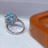 2024 Verano Nuevo Plata S925 Chapado en Platino Incrustado Topacio Azul Cielo Anillo 12mm