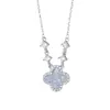 Collar de trébol de cuatro hojas fresco y simple de plata pura 999, cadena para la clavícula con colgante de cristal de hielo versátil, accesorio dulce y de alto valor para niña