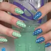 Unhas postiças com bolinhas contrastantes verde menta e azul safira, manicure refrescante longa em formato amêndoa, unhas postiças acabadas simples removíveis