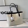 Bolso de mujer de alta gama y gran capacidad 2024 nueva moda bolso de hombro simple diseño nicho estilo extranjero bolso tote para ir al trabajo