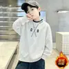 Sudadera con forro polar para niño para otoño e invierno 2026, una prenda superior de cuello redondo moderna y elegante para niños mayores, ropa de invierno versátil y a la moda