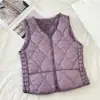 Nuevo chaleco de invierno para mujer relleno de plumón, forro polar para mayor calidez, estilo corto, versátil para capas, con un grueso forro interior
