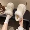 Sapatos de algodão da moda para mulheres, um novo estilo de nicho para o outono e inverno de 2026, projetados para uso ao ar livre, com uma sola grossa que aumenta a altura, confortáveis, versáteis e simples