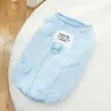 Ropa para gatitos para otoño e invierno, conjunto de dos patas con forro polar jacquard, al por mayor, simple y versátil, apto para correas, casual para gatos Ragdoll y British Shorthair