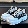 Otoño Nuevo de Alta Gama con Suela Gruesa Zapatos de Papá Marca Europea de Moda Remaches Punk para Hombre Zapatos para Hombre que Aumentan la Altura Interior Invisible