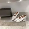 Cabeça redonda oca com sapatilhas planas sapatos casuais da moda 2024 verão novo oco respirável