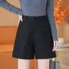 Shorts de lana para mujer otoño invierno ropa exterior cintura alta 2026 nuevo estilo europeo adelgazante línea A capa base pantalones anchos combinar con botas