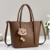 Bolsa tote grande e estilosa, simples, para mulheres, nova moda 2026, bolsa de ombro retrô para trabalho e deslocamento, bolsa de axila