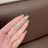 Brincos de Pérola Europeus e Americanos Estilo Popular Transfronteiriço Duas Formas de Usar com Design Moderno, Joia de Orelha Levemente Luxuosa e Personalizada da Moda