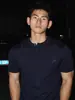Camisa de Punto de Manga Corta con Cuello Henley de un Botón Estilo Americano para Hombre, Vintage Ajustada Moderna Bordado Pequeño Camiseta Polo de Gama Alta