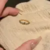 Anel Estrela de Quatro Pontas Vintage Micro-Incustado com Zircônia Estilo Nicho Retrô High-End Personalidade Luxo Leve Anel Liso Anel para Dedo Indicador