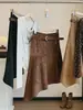 Saia de Camurça Moda Vintage para Mulheres, Outono 2026 Nova Saia Lápis Evasê de Cintura Alta Emagrecedora