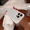 Funda de Teléfono Escudo Mate Agujero Grande para Apple 16promax Tendencia 14 Personalidad 13 Botón Metálico 12