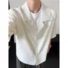 Camisa de seda helada de verano con cuello camisero de manga corta, estilo de dos piezas falso, estilo old money, corte holgado, abotonada, transpirable, moderna, camisa de hombre de alta gama
