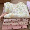 Camisola de gasa de algodón de doble capa con estampado de dibujos animados para mujer con copas en el pecho, tirantes ajustables, vestido casero de corte holgado