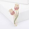 Outono e inverno elegante elegante micro embutido zircão de duas cabeças Tulipa broche feminino de luxo elegante terno cheongsam corpete atacado