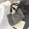 Bolso Tote de Comercio Exterior para Mujer 2025 Verano Nuevo Gran Capacidad Personalizado Bolso de Hombro Puede Ser Bandolera Bolso Sencillo para el Trabajo