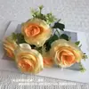 Ramo Artificial de 5 Rosas para Escenario de Arreglo Transfronterizo de Comercio Exterior, Boda en Casa Decoración Exterior Flores Falsas