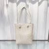 Bolsa feminina de couro legítimo com design de nicho, bolsa pequena e moderna, combinando, bolsa de um ombro só, bolsa de mão