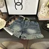 Conjunto de Verão para Meninas 2025 Novo Estilo Coreano Conjunto de Duas Peças com Colete, Top de Alcinha e Jeans para Mulheres e Meninas