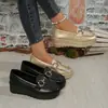 Zapatos Casuales de Talla Grande Transfronterizos Zapatos Individuales Cuña Slip-on Europeos y Americanos Zapatos Perezosos Suela Gruesa Hebilla Metálica Mocasines Mujer