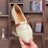 Mocasines de punta para mujer de comercio exterior transfronterizos, nuevo estilo otoño 2024, zapatos de corte bajo y tacón bajo para combinar con faldas