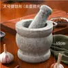 Molino pequeño para uso doméstico tú pequeño molino de piedra viejo molino de piedra viejo rural viejos objetos cultura tradicional china hecho a mano