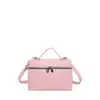El bolso pequeño cuadrado de estilo coreano popular de este año para mujer es el nuevo modelo de verano 2026 en color liso con patrón de diamantes, adecuado para ir al trabajo y como bolso cruzado.