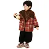 Casaco de Lã Infantil com Capuz Xadrez Festivo para Meninos e Meninas Botões de Chifre Estilosos Roupas de Outono/Inverno Ano Novo