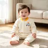 Macacão de bebê, novo modelo de primavera, macacão quentinho para recém-nascidos, meninos e meninas, roupa para outono e inverno, macacão estiloso para engatinhar para sair