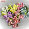 Especial transfronterizo para la nueva simulación de flores 3D, pequeñas flores de lirio para bodas, materiales florales para decoración en el lugar del hotel.