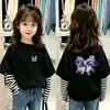 Camiseta infantil de manga longa listrada em patchwork, novo estilo primavera/outono, design de desenho animado, para crianças de tamanho médio e grande, casual, corte solto, algodão puro, top de gola redonda
